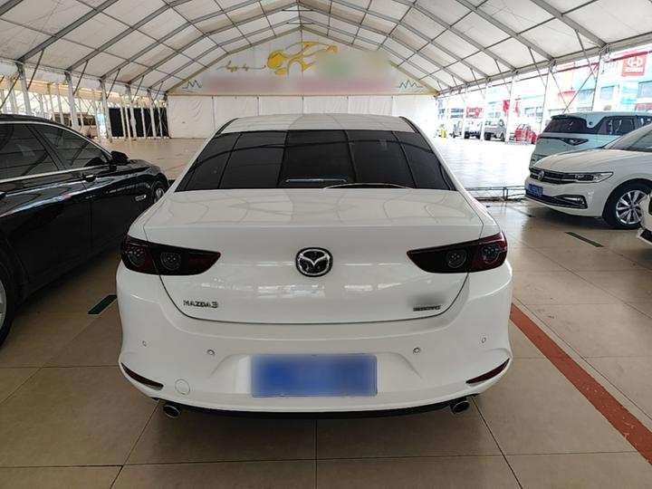 3 Axela 2021 2.0L AT photo 5