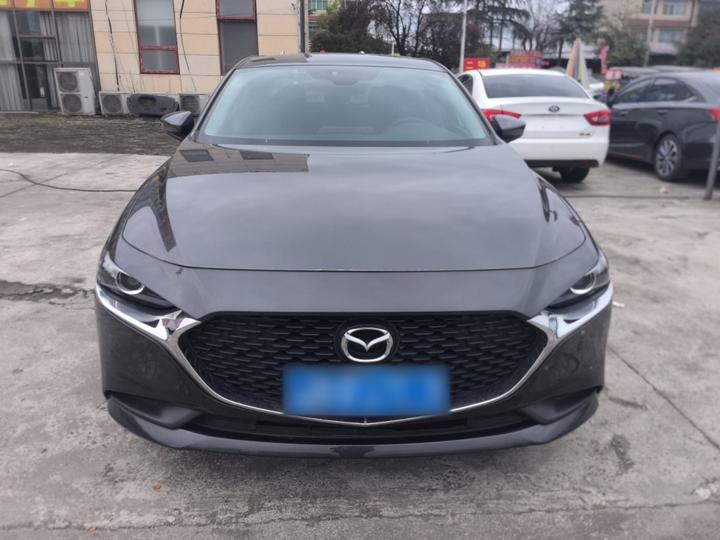 3 Axela 2023 2.0L AT photo 2