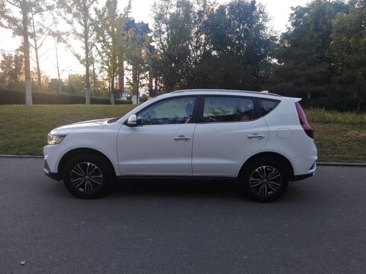 Vision X6 2018 1.8L MT 4G Luxury photo 8