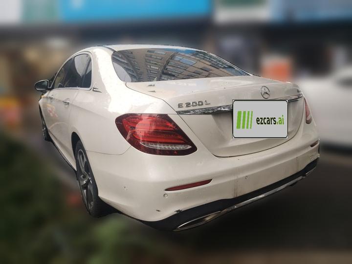 E-Class 2017 E 200 L Sport 4MATIC photo 4