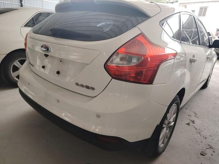 Focus 2012 Hatchback 1.6L AT Comfort photo 6