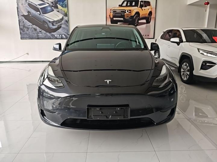Model Y 2024 RWD photo 2