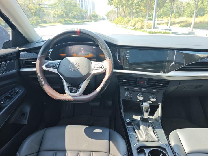 Passat 2023 Facelift 280TSI Business photo 3