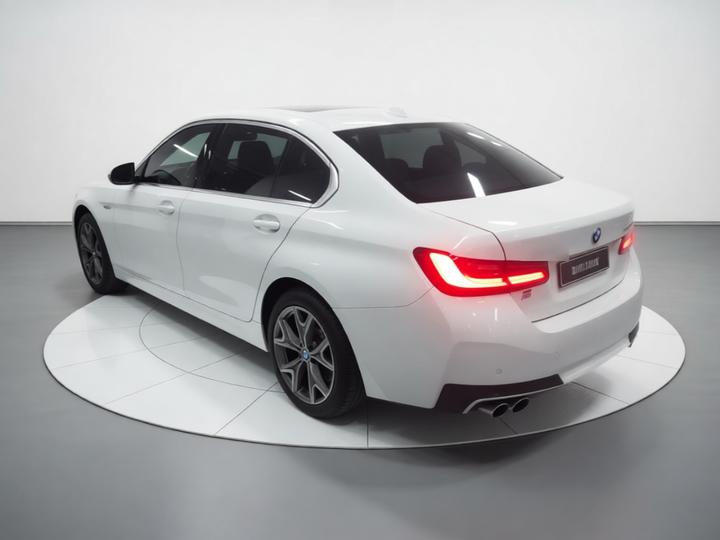 i3 2022 eDrive 35 L photo 4
