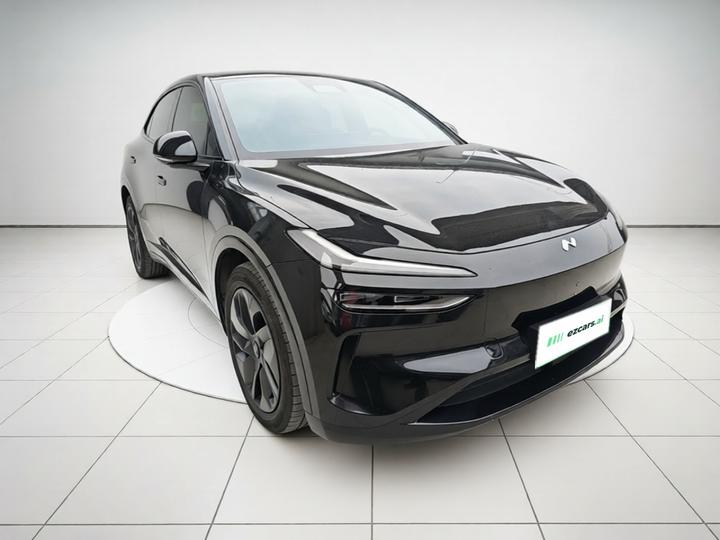 L60 2024 60kWh RWD photo 3