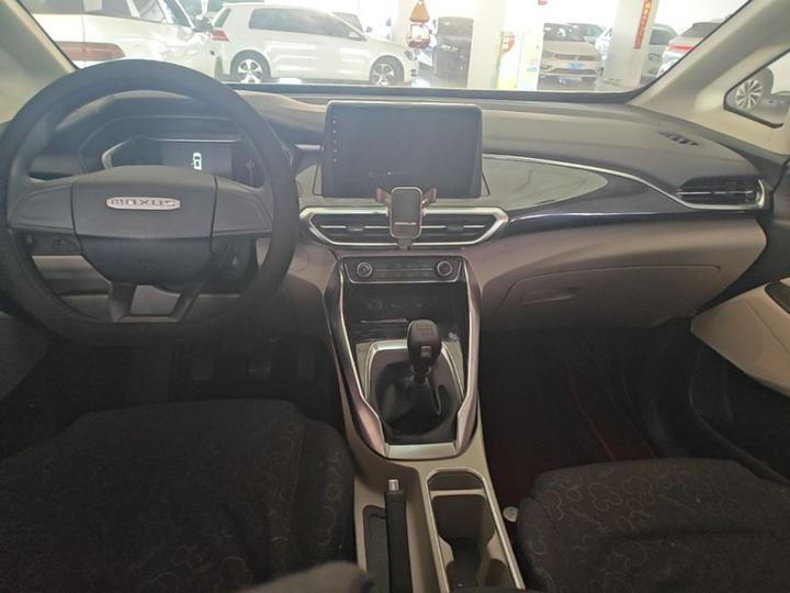 MAXUS G50 2023 1.5T MT A photo 6