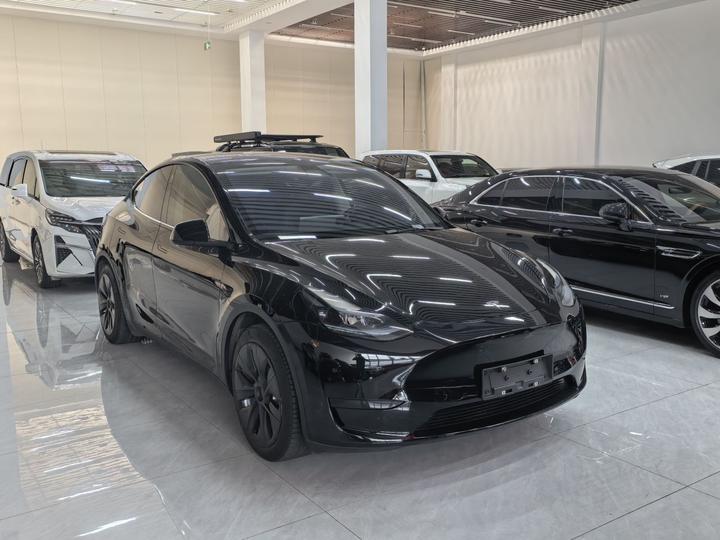 Model Y 2022 Facelift RWD photo 3