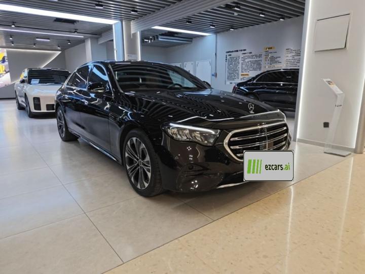 E-Class EV 2024 E 350 e L PHEV photo 3