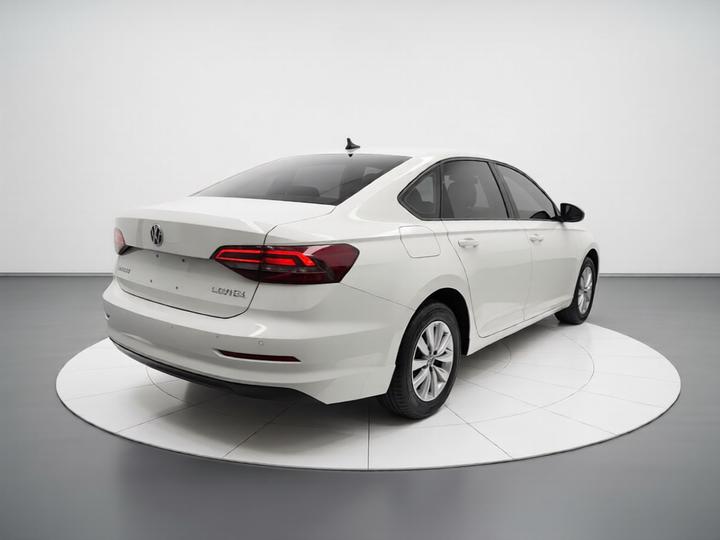 Lavida 2022 1.5L AT photo 4