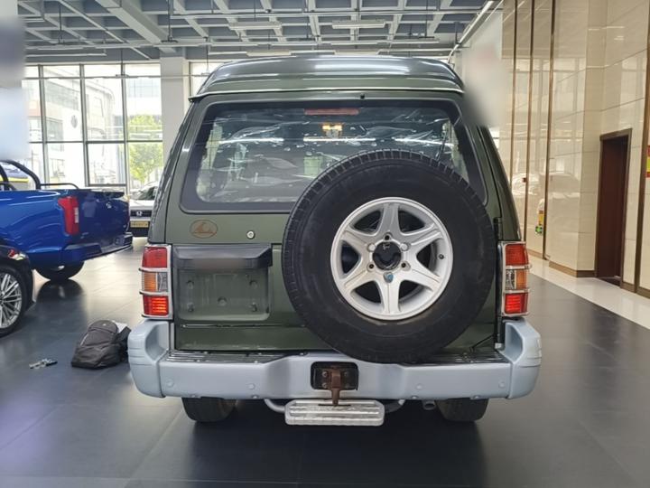 Liebao 6481 2014 2.2L MT RWD photo 3