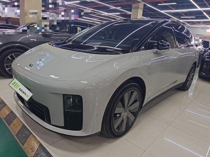 Li Auto i8 2025 Standard