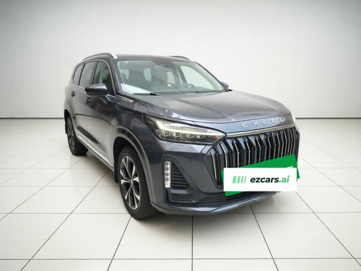2024 400T RWD 7-Seater photo 3