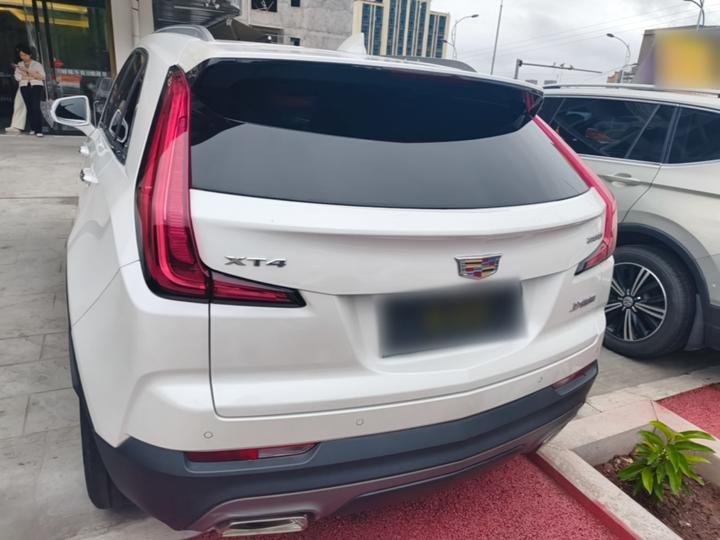 XT4 2022 28T RWD Luxury photo 3