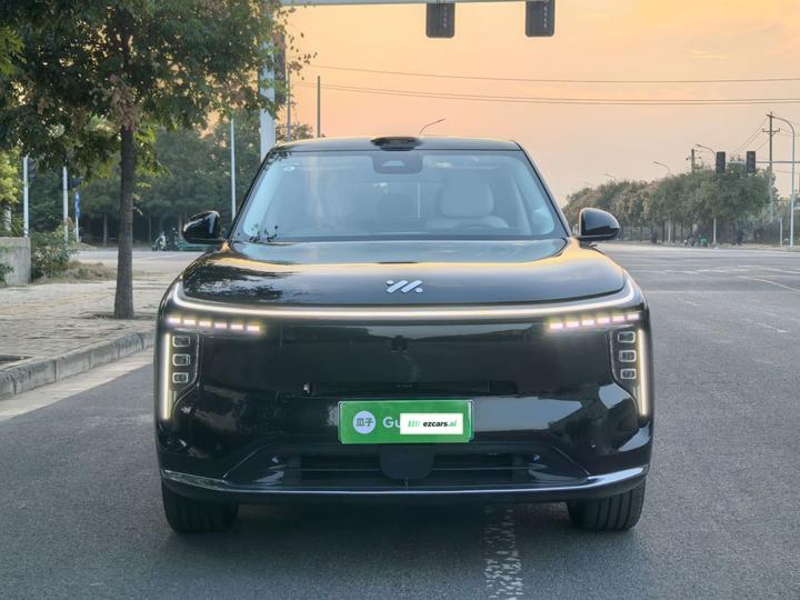 IM Motors LS8 2026 52 Max+ Tech Flagship 5-Seater photo 3