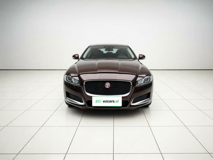 XFL 2017 XFL 2.0T 200PS Luxury photo 2