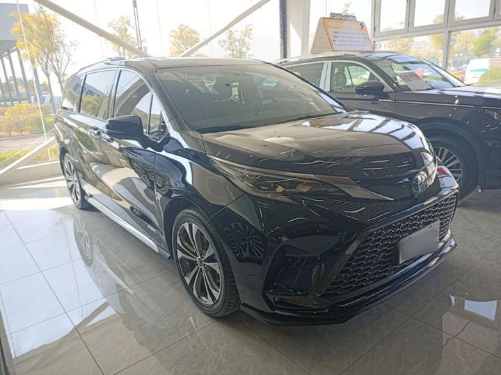 Granvia 2023 2.5L Hybrid Flagship VIP photo 3