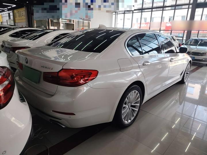5 Series 2018 525Li Luxury photo 4