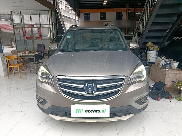 CS35 2017 1.6L AT Premium photo 2