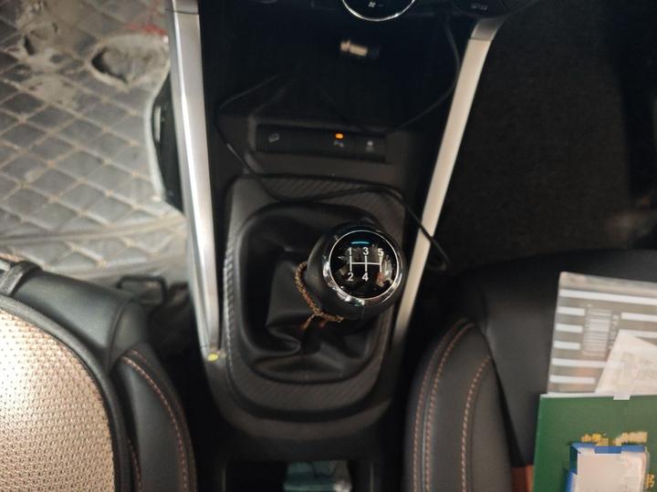 Yuan 2017 1.5L MT photo 6