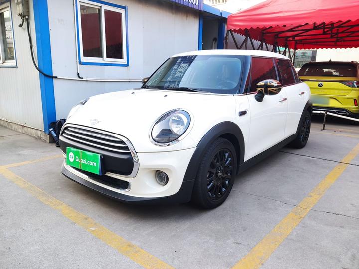2019 1.5T ONE PLUS 5-Door