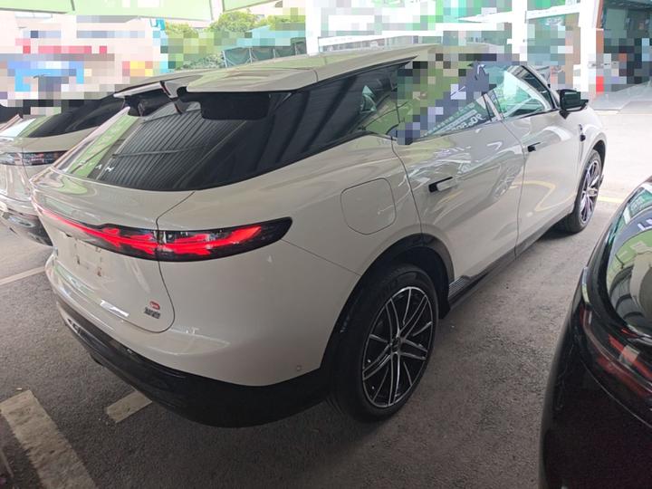 Voyah 2025 AWD Qiankun photo 4