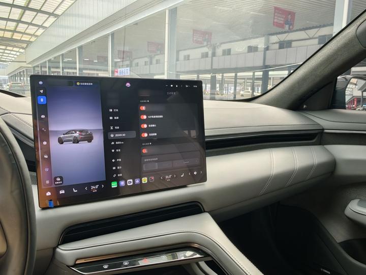 001 2024 WE 95kWh AWD photo 4