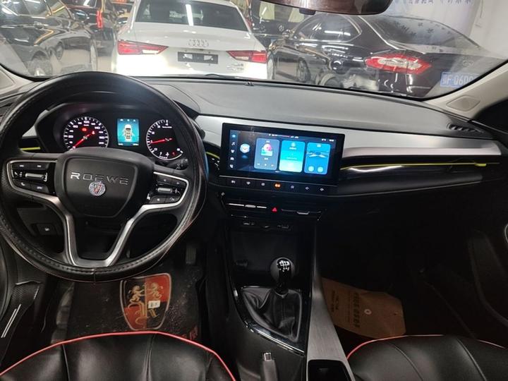 i5 2021 1.5L MT Platinum photo 8