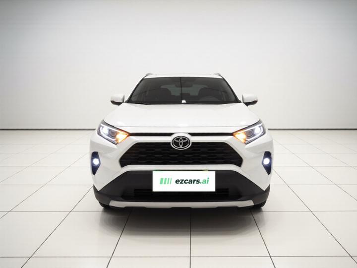 RAV4 2023 2.0L CVT RWD photo 2