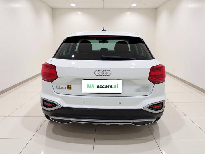 Q2L 2022 35 TFSI Progressive photo 3