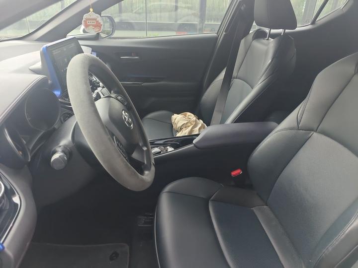 C-HR 2020 2.0L Leading photo 7