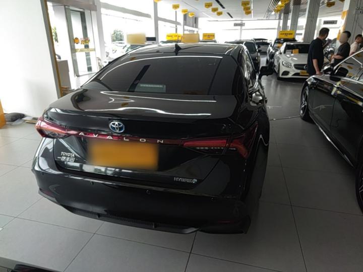 Avalon 2023 Hybrid 2.5L Progressive photo 3