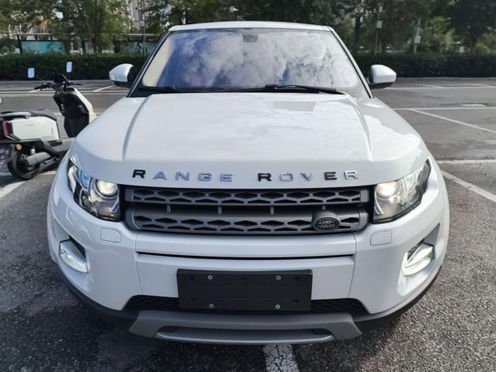 Range Rover Evoque 2015 2.0T 5-Door photo 2