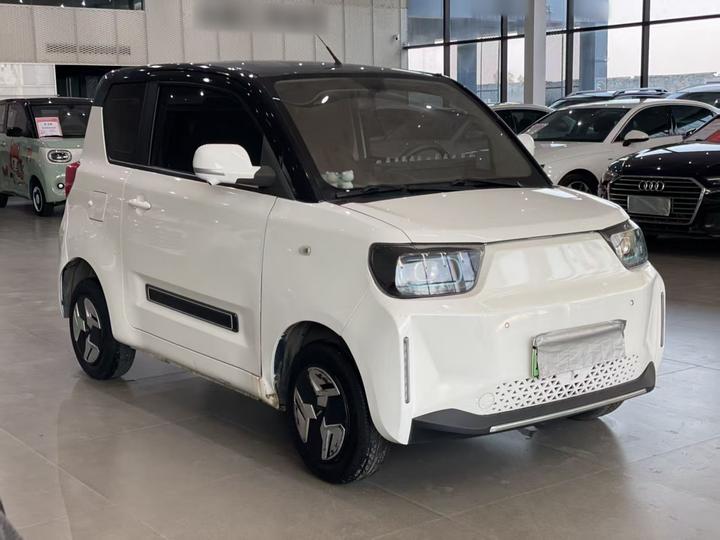 BAW Yuan 2022 photo 3