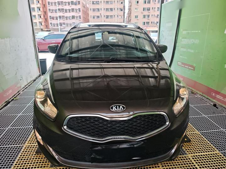 2013 2.0L 7-Seater AT Standard IV photo 2