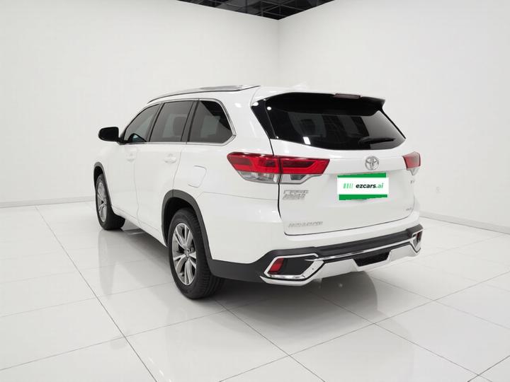 Highlander 2021 2.0T AWD Elite 7-Seater photo 4