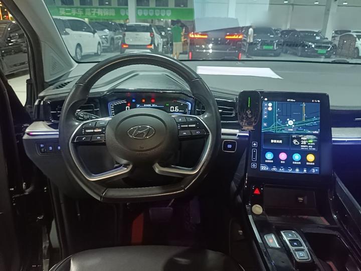 Custo 2022 270TGDi Flagship TOP photo 5
