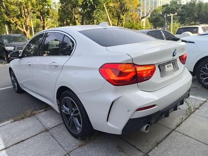 1 Series 2023 120i M Sport photo 4