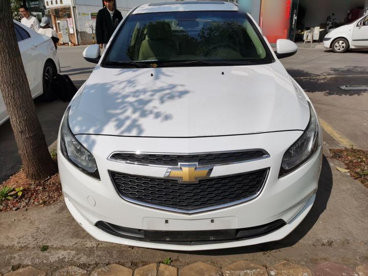 2015 1.5L Classic SE MT photo 2