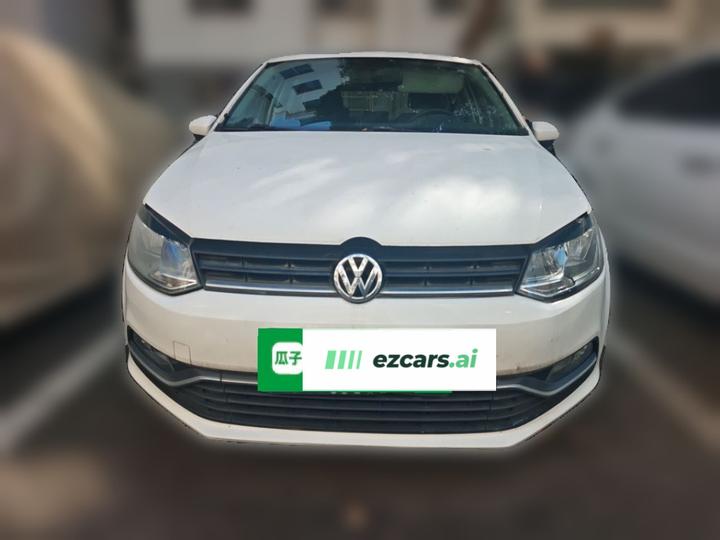 Polo 2016 1.6L AT Comfort photo 2
