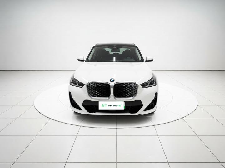 iX1 2025 eDrive25L M Sport Package photo 2