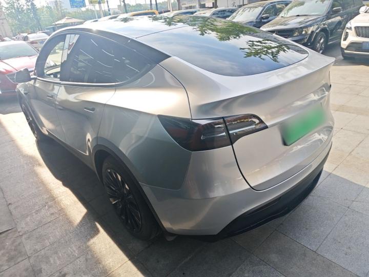 Model Y 2022 Facelift RWD photo 4