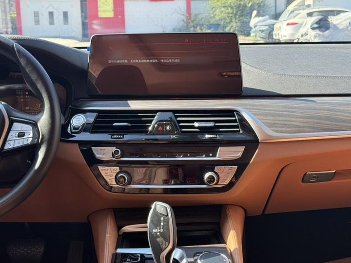 6 SeriesGT 2021 Facelift 630i Luxury Design Package photo 4