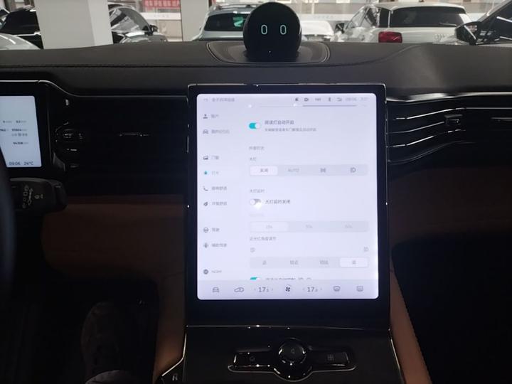 ES6 2020 600KM Sport photo 5