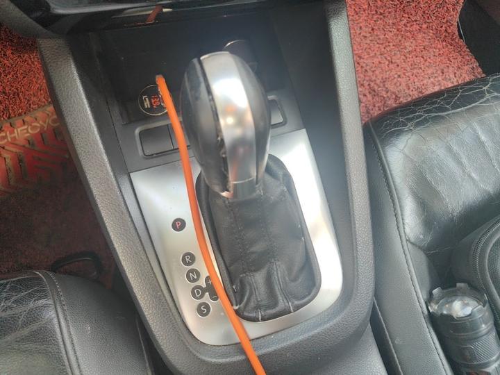Sagitar 2014 1.6L AT Comfort photo 6