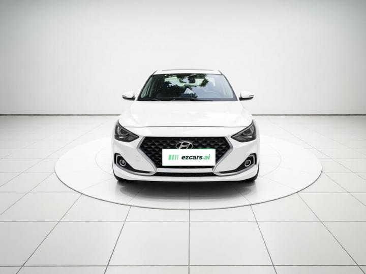 Dynamic 2017 1.6L AT GLS photo 2