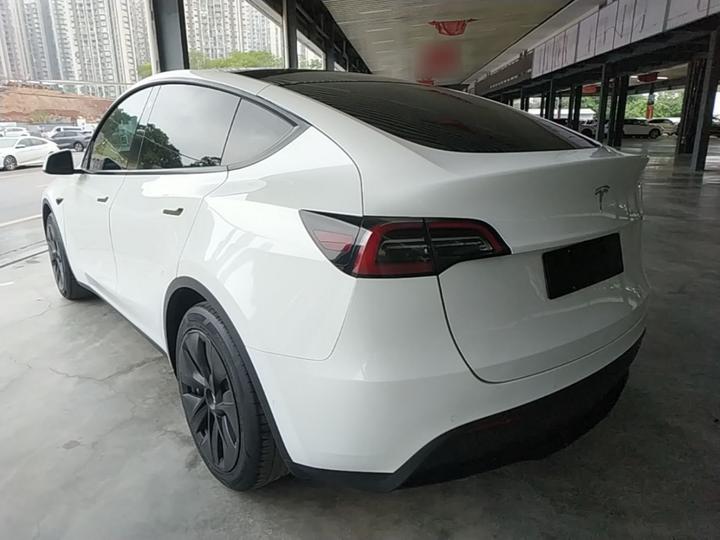 Model Y 2022 RWD photo 4