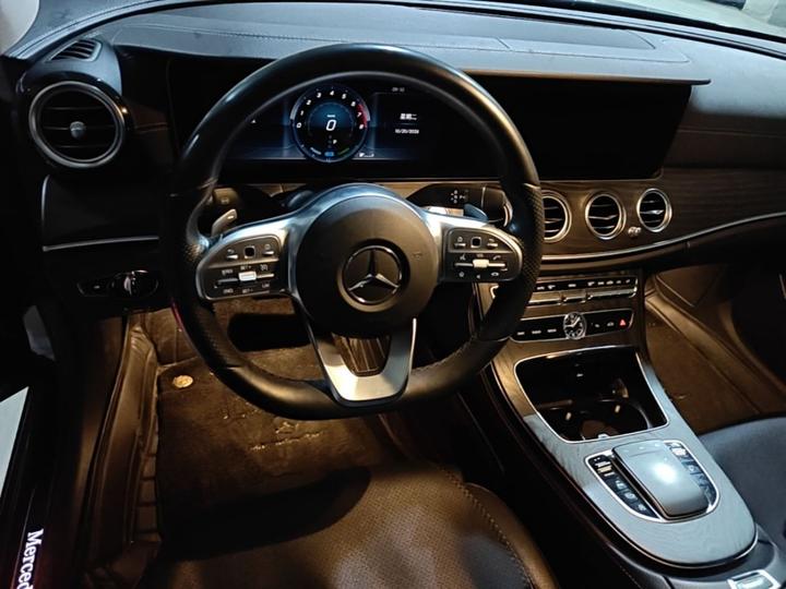 E-Class 2020 E 260 L Sport 4MATIC photo 6