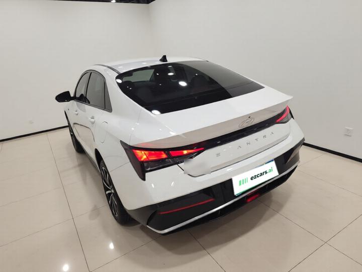 Elantra 2023 1.5L CVT GLX Elite photo 4