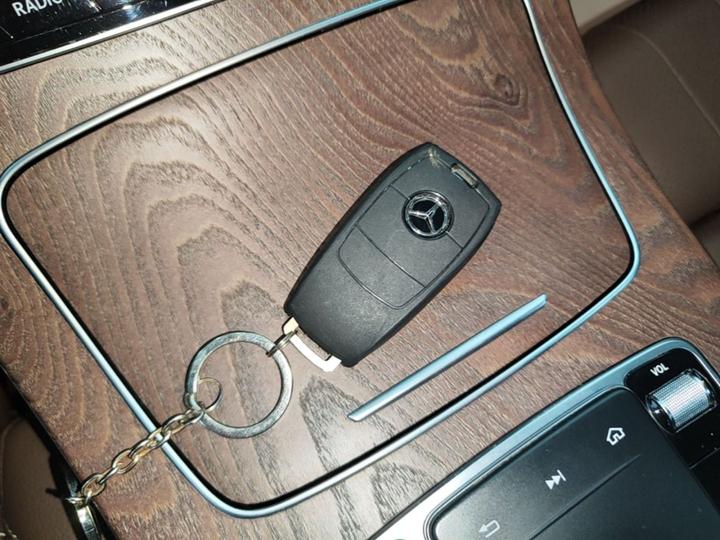 E-Class 2019 E 200 L photo 8