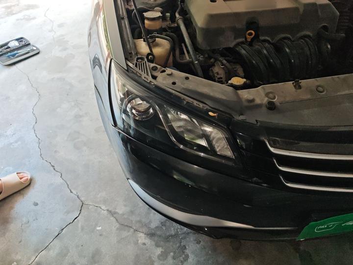Emgrand 2015 Sedan 1.5L CVT photo 7
